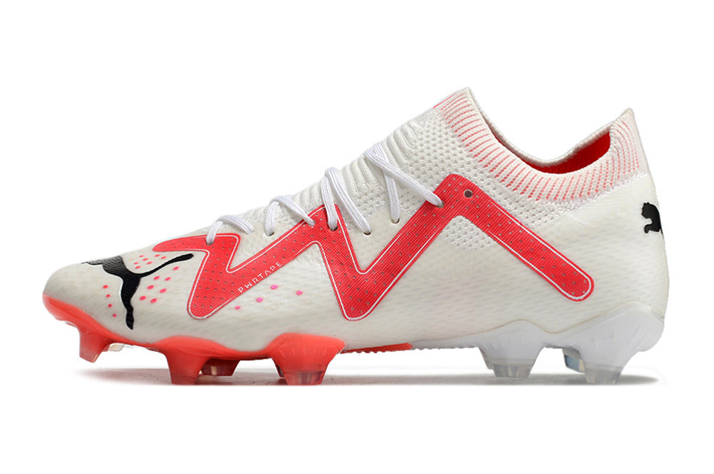 Chuteira Campo Future Ultimate FG Branca e Rosa